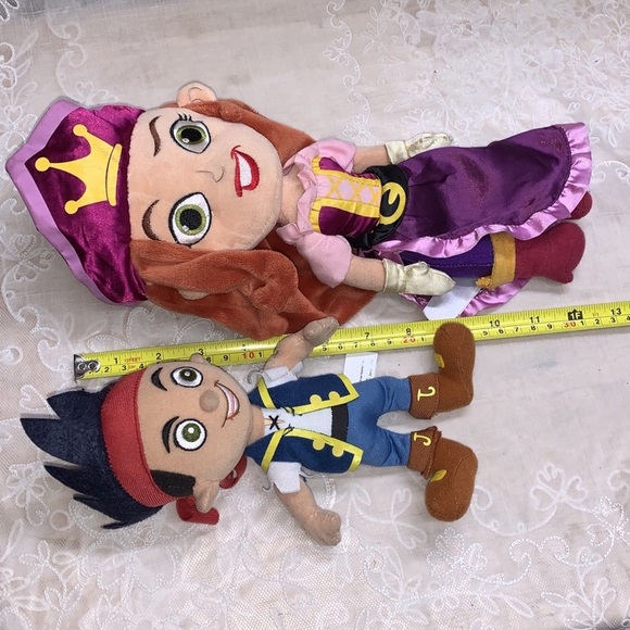 Bundle of 4 Pirate themed plush Jake, Princes, Parrot & Captain Hook Disney - Picture 2 of 9